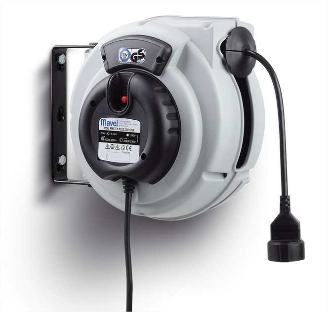 Enrolador MASTER plus com tomada 220V, com 15m